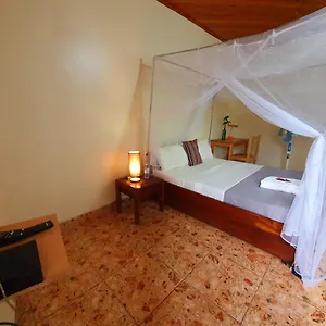 Annas Entebbe