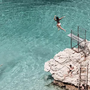 Nimfa Vlore